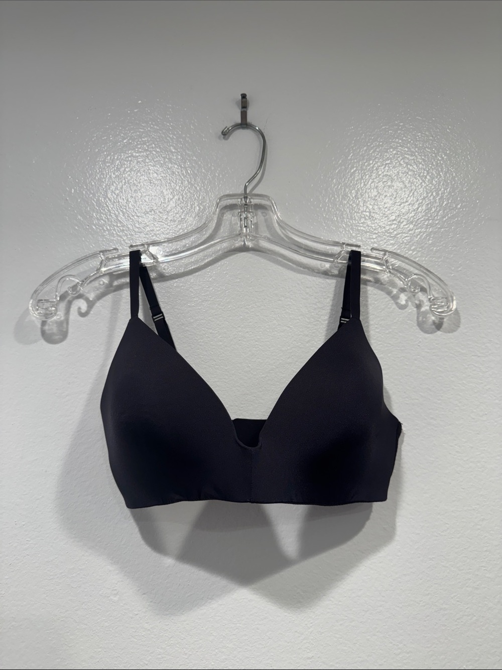 Skims Black Wireless Lightly Padded Bra Size 34C